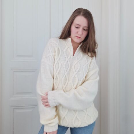 Vintage Handmade Cable Knit Jumper in Creme OneSize 1