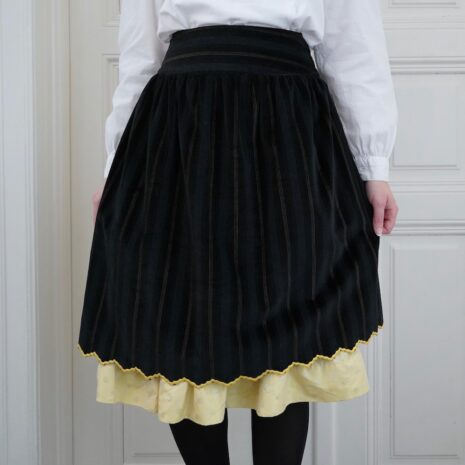 Vintage Velvet Skirt with Stripes in Black and Gold and Pastel Yellow Polkadot Volant 25“ Rêvelance 1