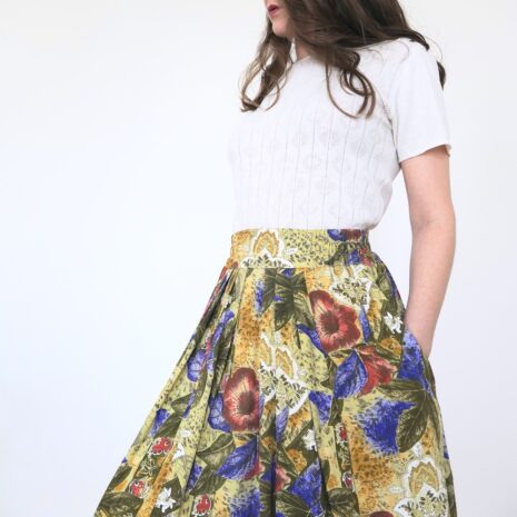 Vintage floral skirt Revelance Vintage + pointelle knit tee 00012