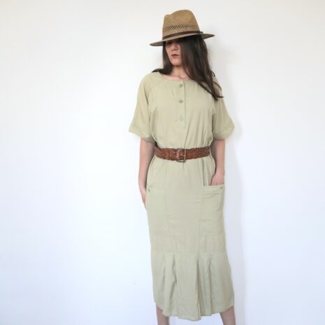 Vintage light khaki safari dress pleated Revelance Vintage00003